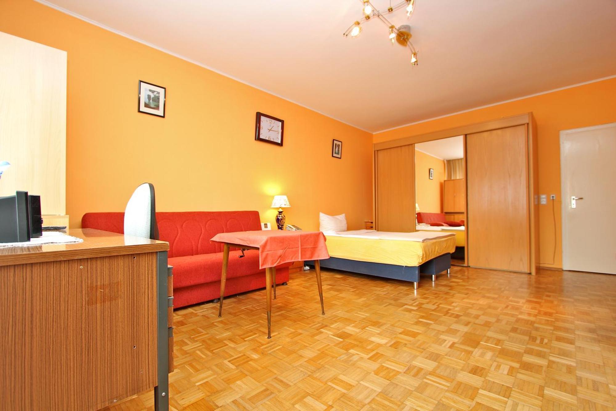 Private Apartments Near Exhibition Center 하노버 외부 사진